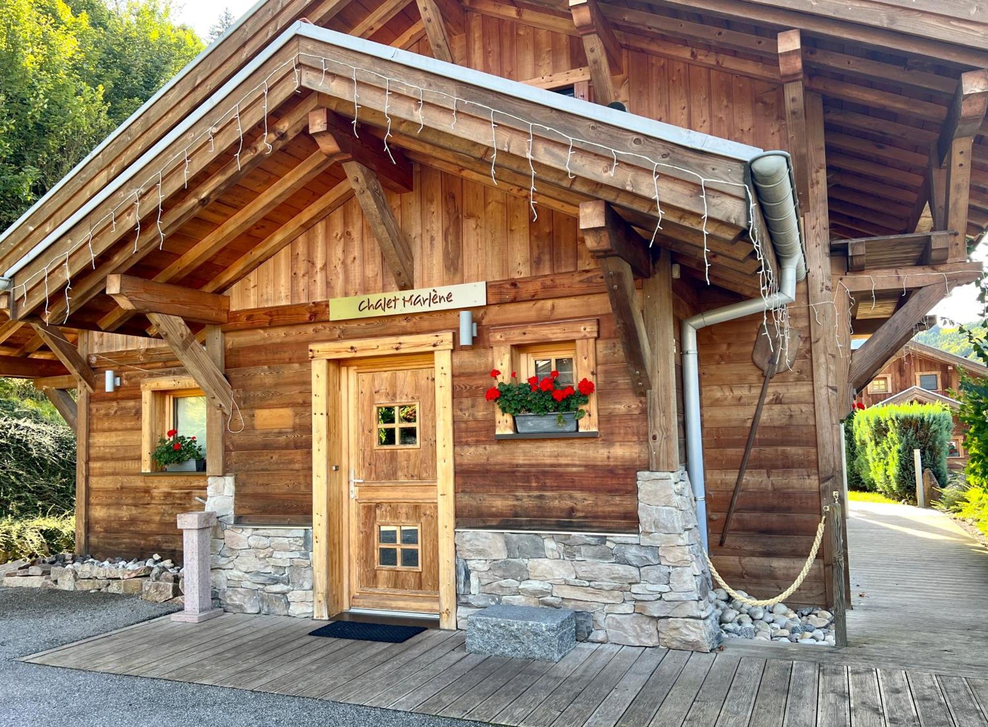 Logis Hotel, Chalets Et Restaurant Les Chatelmines لابْريسْ المظهر الخارجي الصورة