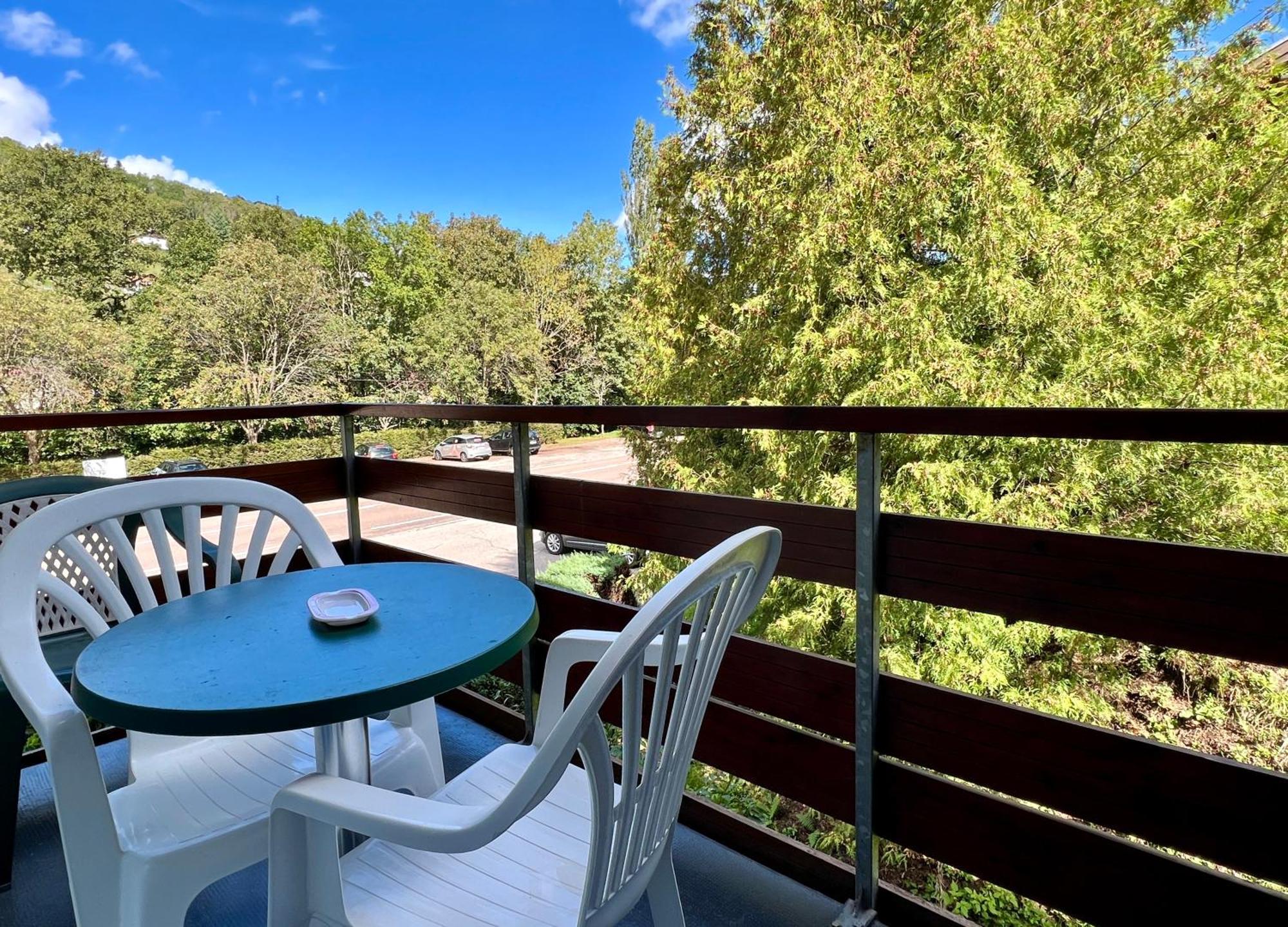 Logis Hotel, Chalets Et Restaurant Les Chatelmines لابْريسْ المظهر الخارجي الصورة