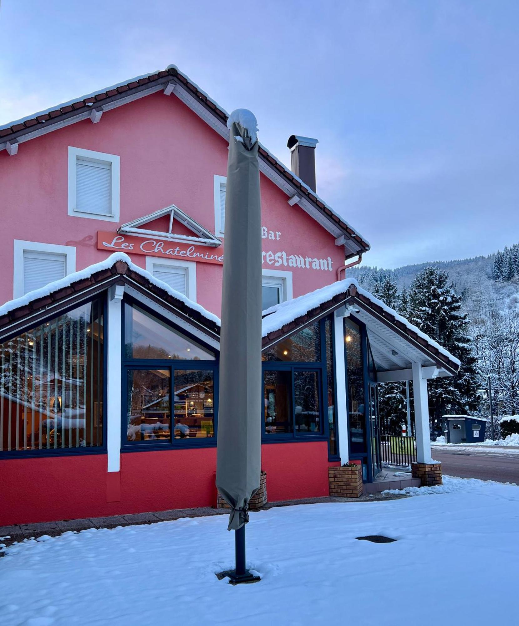 Logis Hotel, Chalets Et Restaurant Les Chatelmines لابْريسْ المظهر الخارجي الصورة